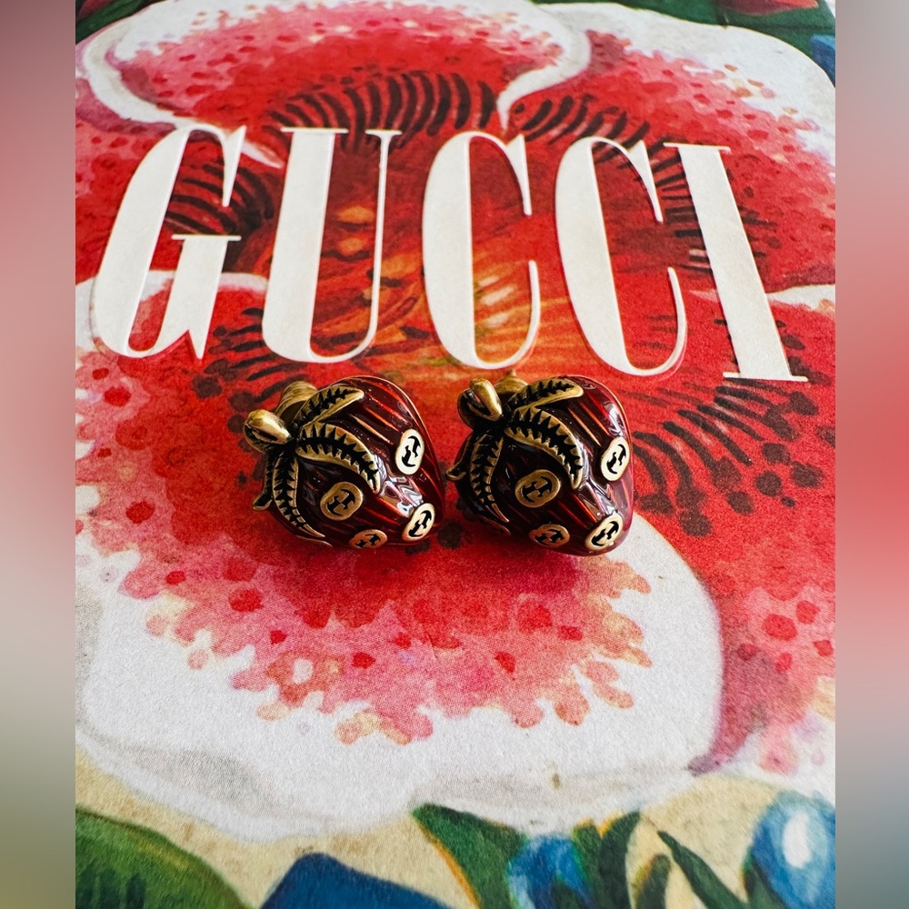 ❤️Gucci Strawberry 🍓Earrings